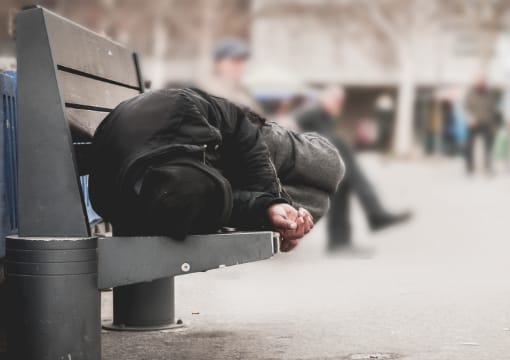 住まいを確保できない